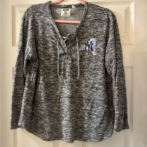 Gray New York Yankees Long Sleeve Top